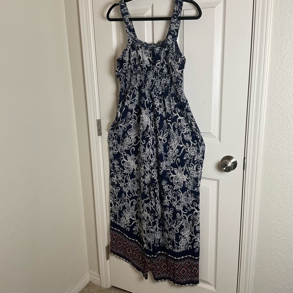 Larsyn & Lily Floral Navy Jumpsuit size X-Large - Picture 9 of 9